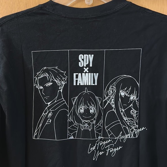 Uniqlo Spy x Family Short Sleeve Tee T-Shirt Black White Size Small - Picture 11 of 11